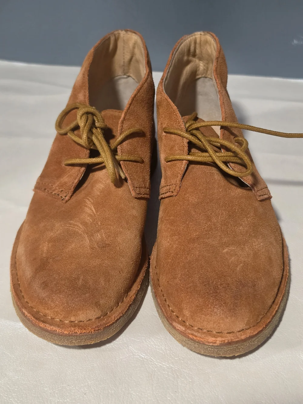 FRYE Children's Tan Suede Lace Up Chukka Boots Youth Size 4